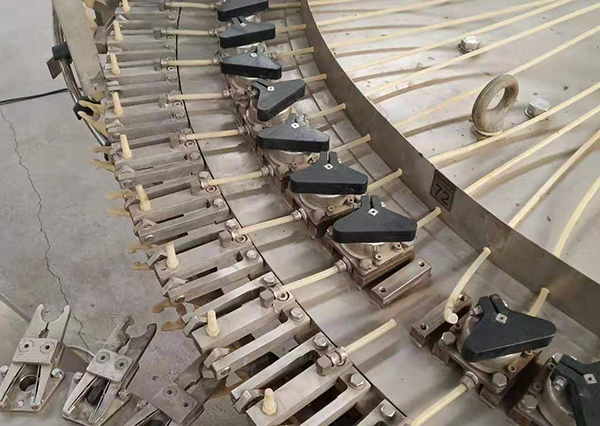 高速灌裝機(jī)